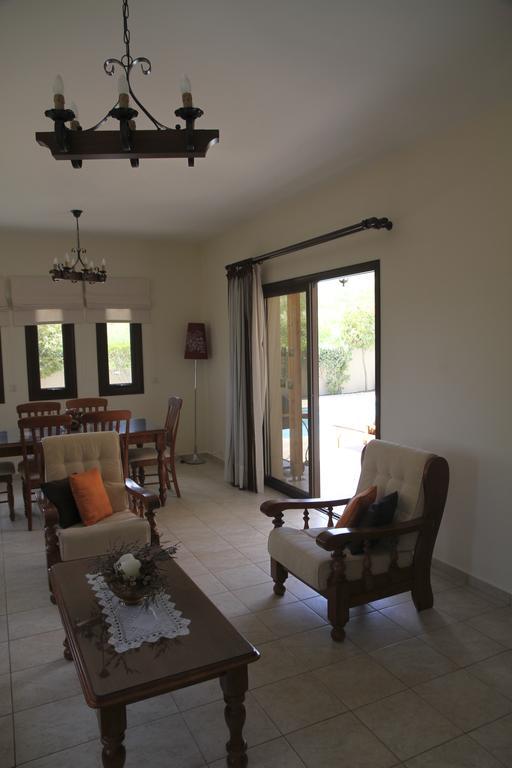 Eve Pissouri Xιnisteri Villa Номер фото